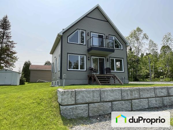 247 rue des Alouettes, Adstock for sale