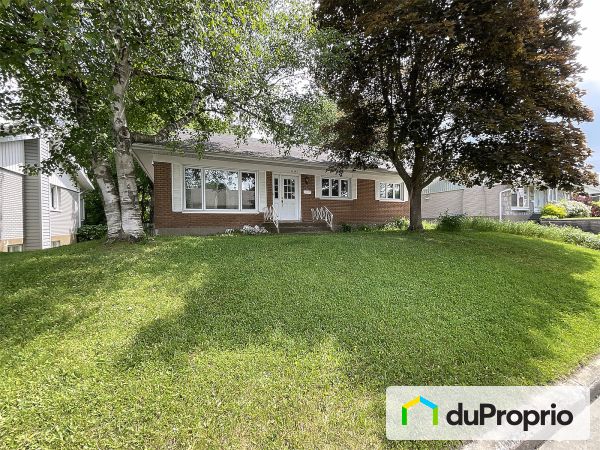 3446 carré de Nevers, Ste-Foy for sale