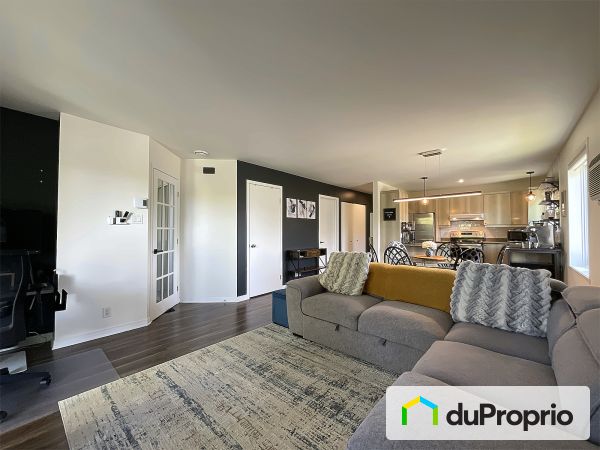 Living Room - 202-710 rue Valois, Vaudreuil-Dorion for sale