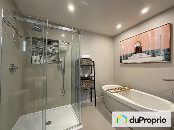 Salle de bain - 202-710 rue Valois, Vaudreuil-Dorion à vendre