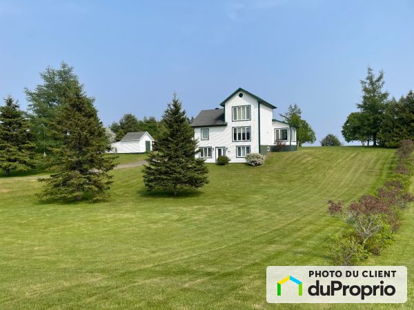 Cour avant - 1523 boulevard Perron, Carleton-sur-Mer à vendre