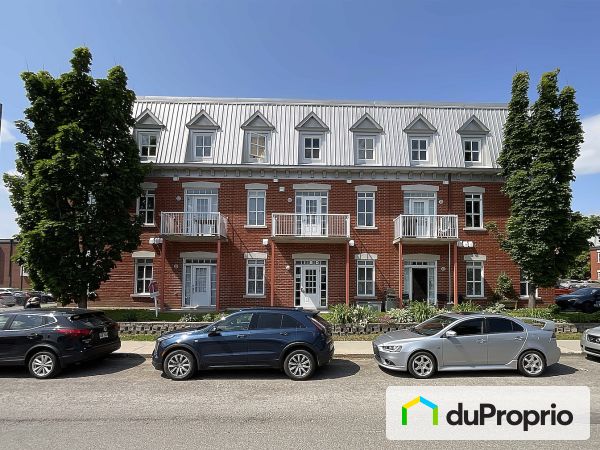 203-180 boulevard Hector-Papin, L&#39;Assomption for sale