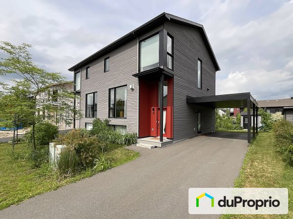 33 Carré des Loyalistes, Bromont for sale
