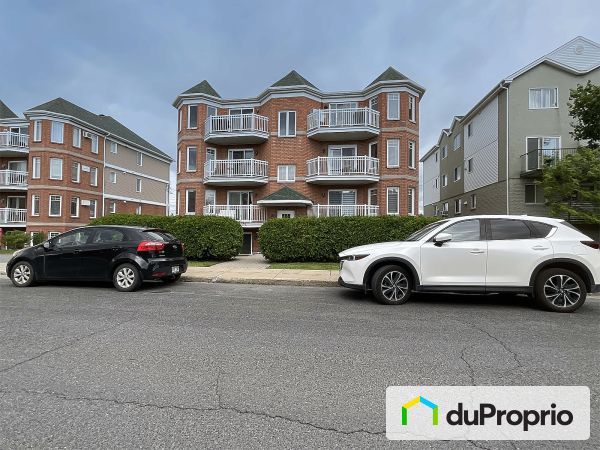 102-3081 rue des Émeraudes, Longueuil (St-Hubert) for sale