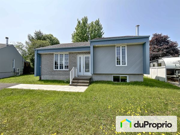 886, rue Marc-Aurèle-Fortin, St-Jean-Chrysostome à vendre