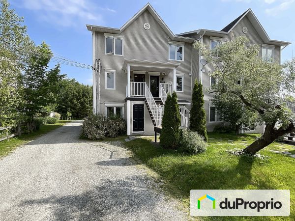 2083, rue Desjardins, Magog à vendre