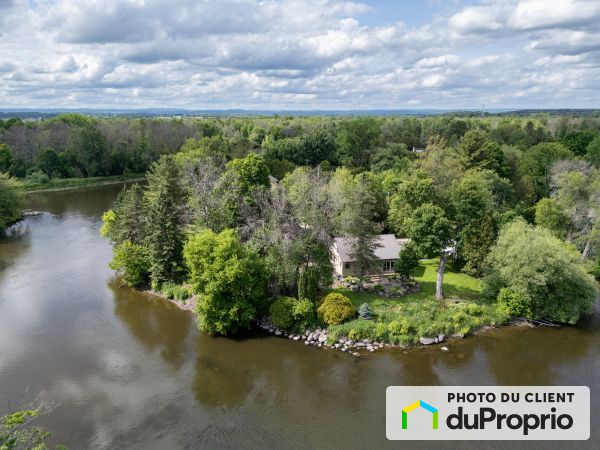 134 rue du Tour-de-L&#39;Île, St-André-D&#39;Argenteuil for sale