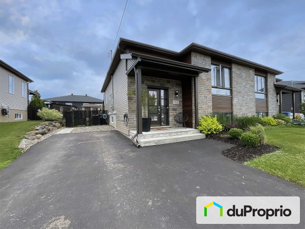450, rue du Lys-Blanc, Granby à vendre