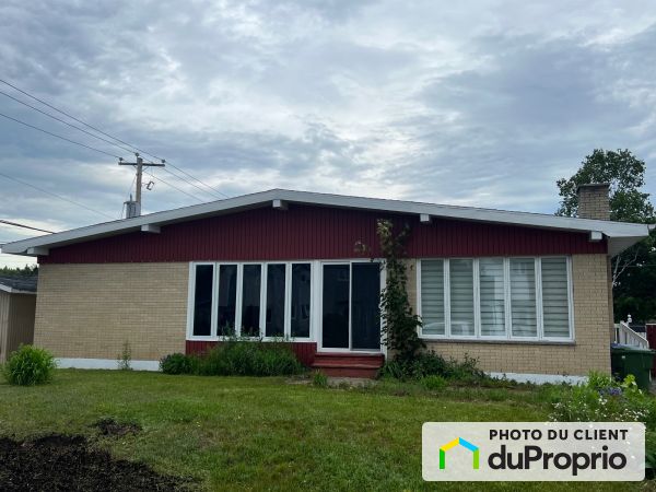4 rue Monseigneur-Bélanger, Les Escoumins for sale