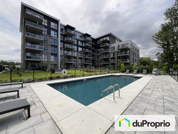 Piscine - 512-4240, rue Olivier Fournier, Longueuil (St-Hubert) à vendre
