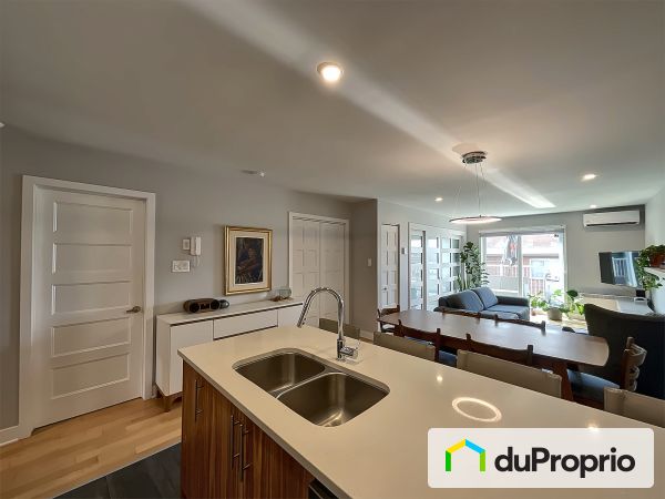Apartment - 202-2489 rue Tillemont, Villeray / St-Michel / Parc-Extension for sale
