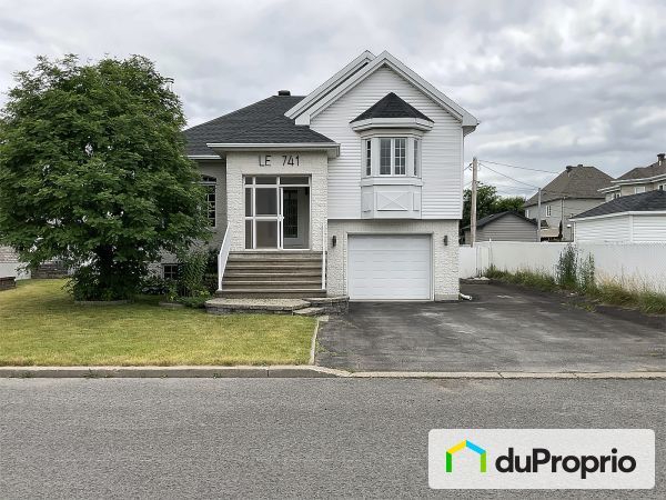 741, rue Raymond-Martel, Terrebonne (Lachenaie) à vendre