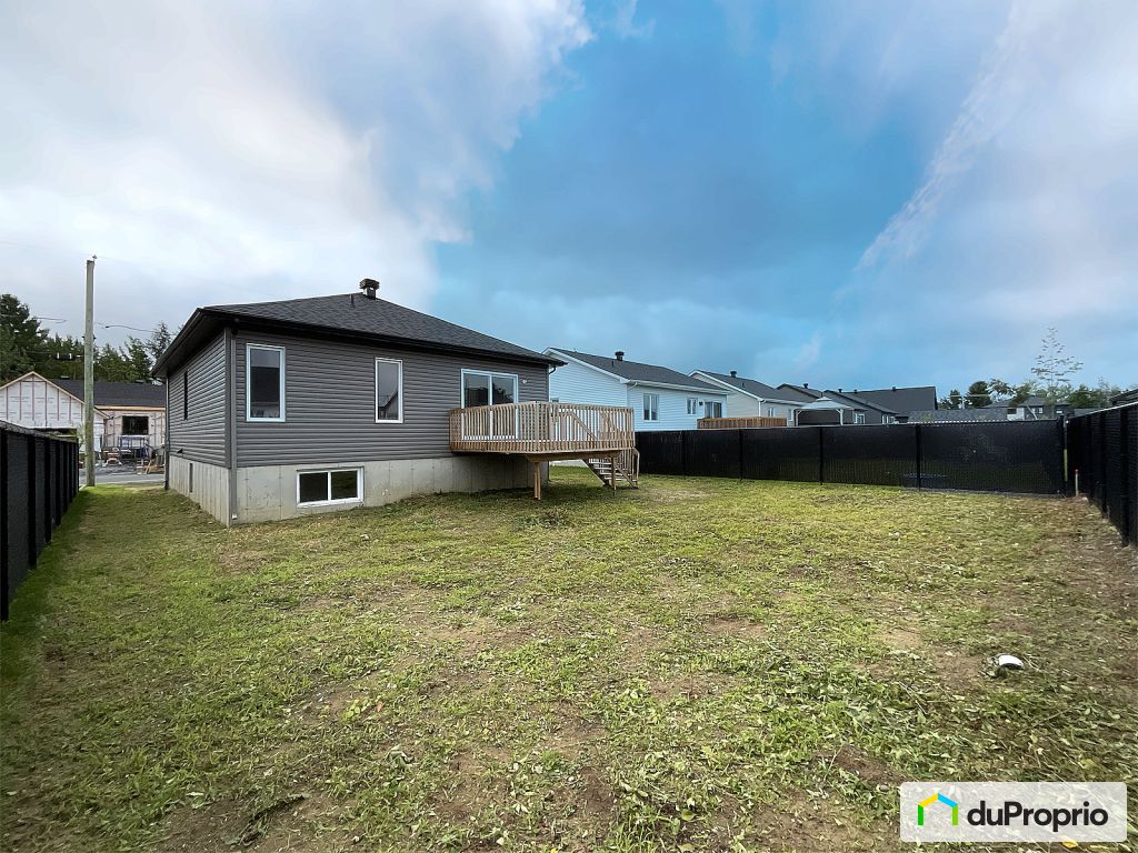 215, rue de l&#39;Aligoté, Drummondville (Drummondville) à vendre