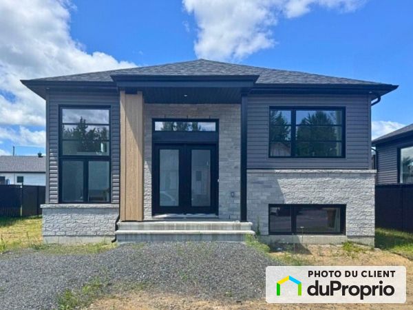 215, rue de l&#39;Aligoté, Drummondville (Drummondville) à vendre