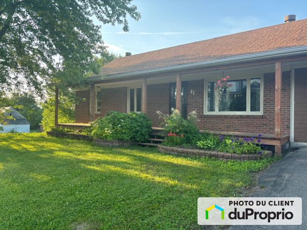 41, rue Caldwell, Témiscouata-sur-le-Lac à vendre