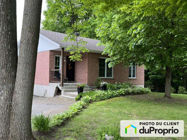 1493, avenue du Lac ouest, Roxton Pond à vendre