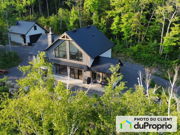 200 route Montcalm, Entrelacs for sale