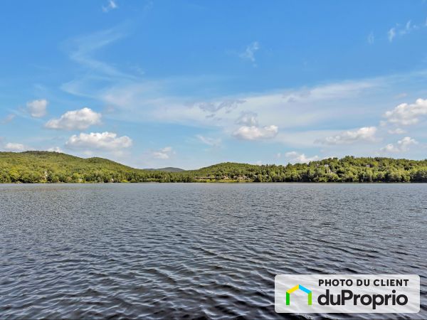 Lac - 72, avenue du Rocher, Lac-Delage à vendre