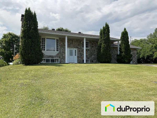 52 rue Serge, St-Esprit for sale