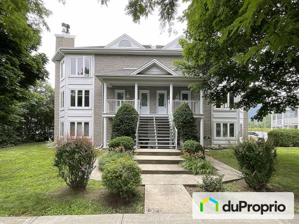 442 rue du Golf, Mont-St-Hilaire for sale