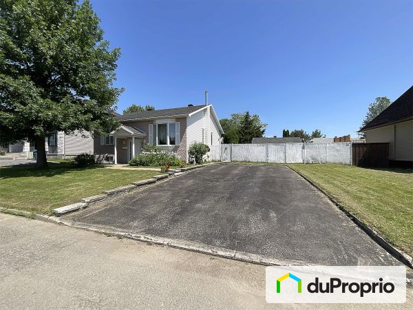1415 rue Milton, Ste-Foy for sale