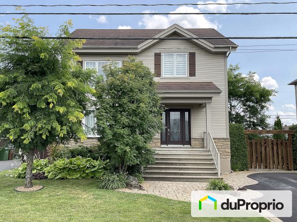 Bâtisse - 2395 rue Bertrand, Drummondville (Drummondville) à vendre