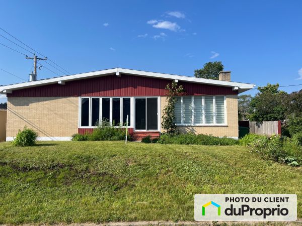 4 rue Monseigneur-Bélanger, Les Escoumins for sale