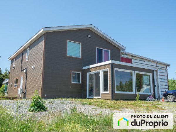 90 30e Rue Ouest, Ste-Anne-Des-Monts for sale