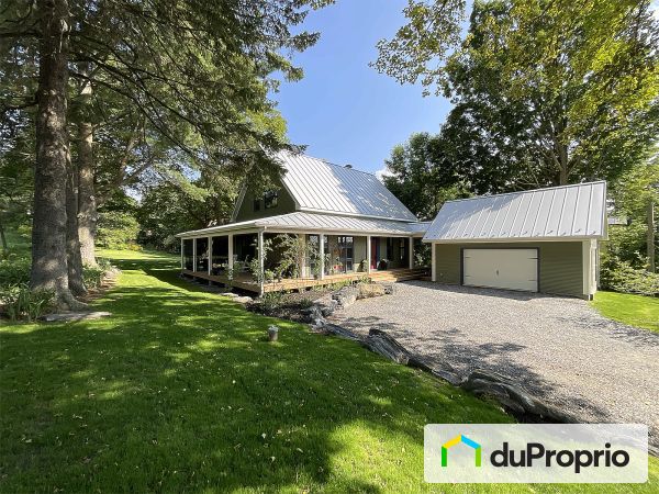 2240 route 143, Hatley à vendre