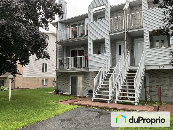 1-204, boulevard la Vérendrye Est, Gatineau (Gatineau) à vendre