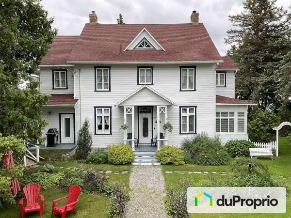 1000 rue Richelieu, La Malbaie (Pointe-Au-Pic) for sale