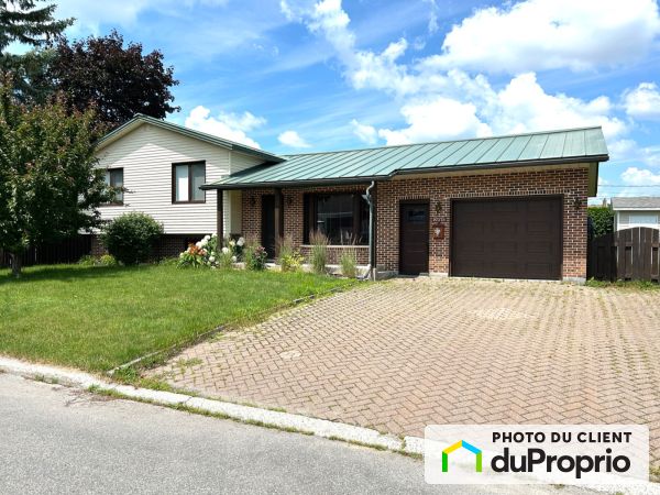 2370, rue du Couvent-de-Lorette, St-Hyacinthe à vendre