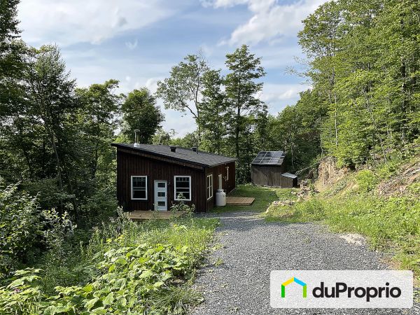 11, rue Picotte, Bolton-Est à vendre