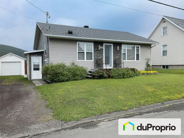 4613 rue de l&#39;Église, Thetford Mines for sale