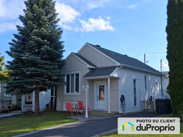 306 rue de la Plaine, Ste-Marthe-Sur-Le-Lac for sale