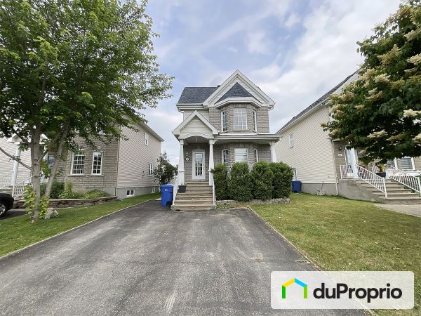 637 rue des Dahlias, St-Eustache for sale