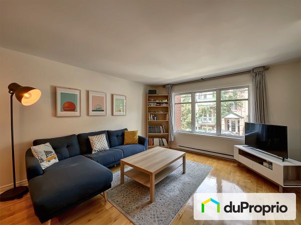Salon - 4368, avenue Coloniale, Le Plateau-Mont-Royal à vendre