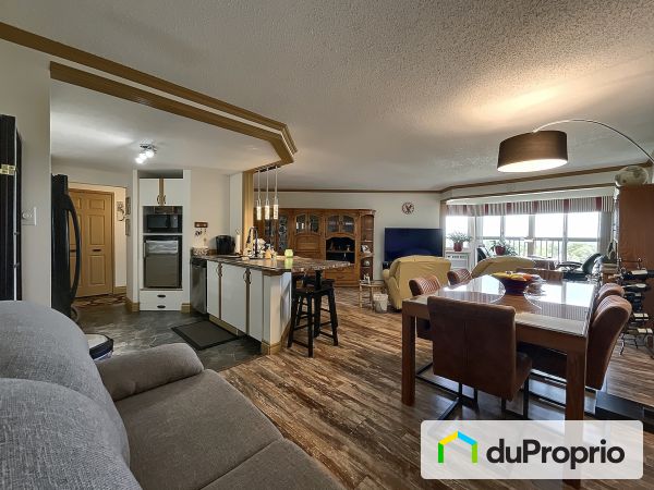 Apartment Living Room - 616-3111 avenue des Hôtels, Ste-Foy for sale
