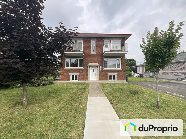 740-742-744-746, rue Houde, La Prairie à vendre