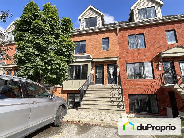 528, rue Étienne-Lavoie, Ste-Dorothée (Îles-Laval) à vendre