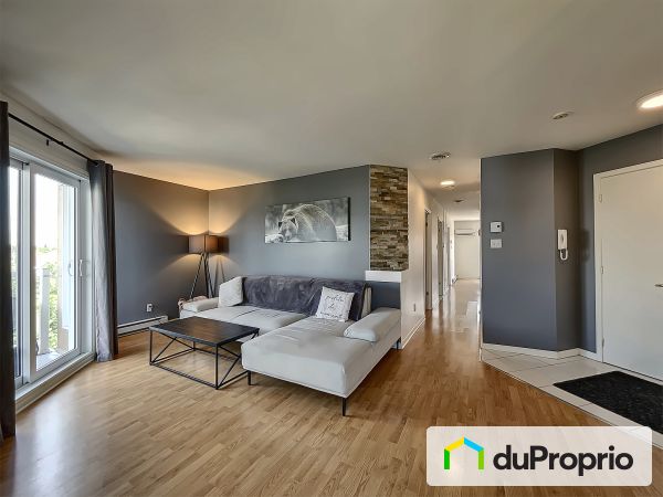 Living Room - 107-905 rue des Éperviers, Ste-Catherine for sale