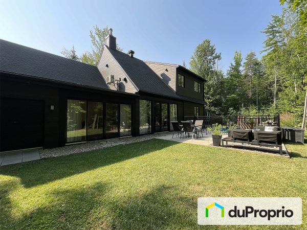 451 rue Desaulniers, Charette à vendre