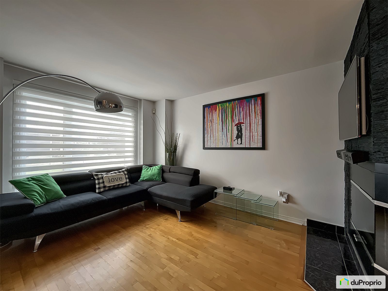 1143 Boulevard Roberval Est — photo 2