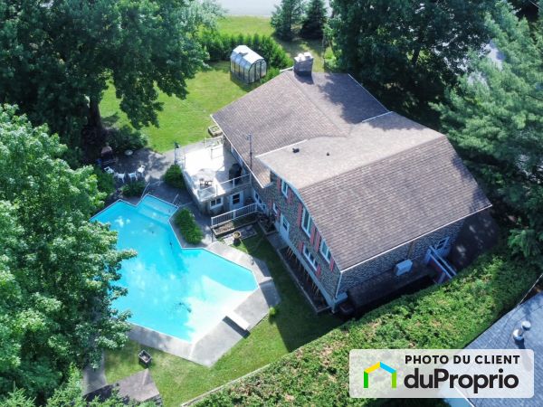 Vue aérienne - 548 rue des Alouettes, Granby à vendre