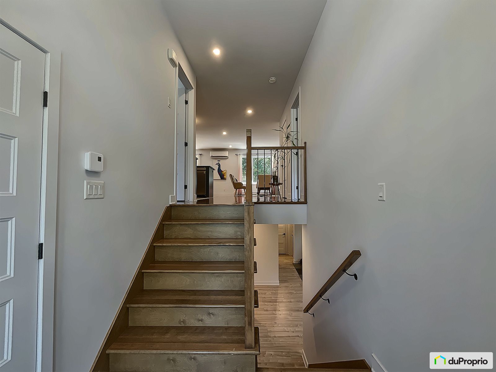 283 51E Rue Ouest — photo 2
