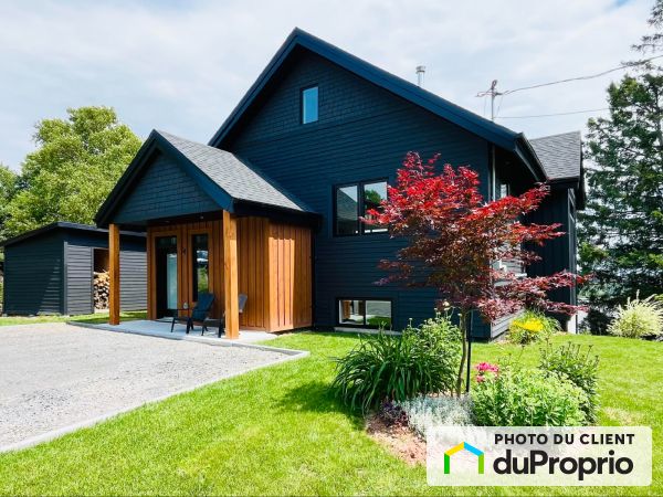 36 rue Bérubé, St-Ferréol-les-Neiges for sale