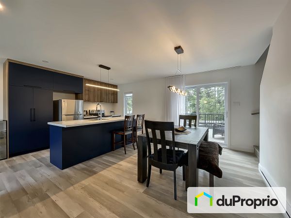 1293 rue de Montolieu, Val-Bélair à vendre