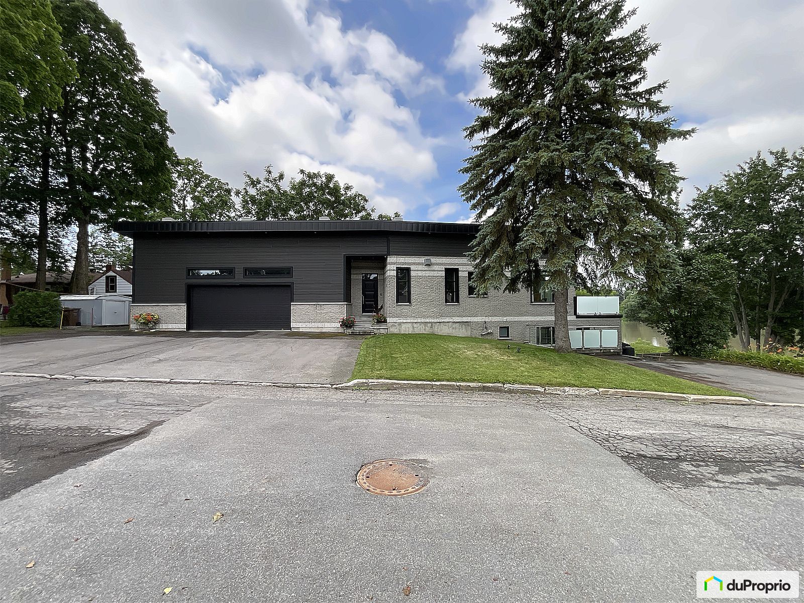 32 Rue Labadie — photo 1