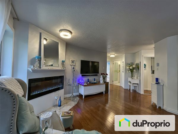 103-3520 rue Marian, Fabreville for sale