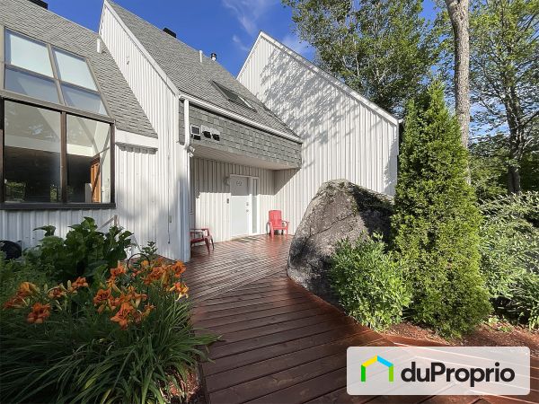 913, rue du Rocher-Boisé, Ste-Adèle à vendre
